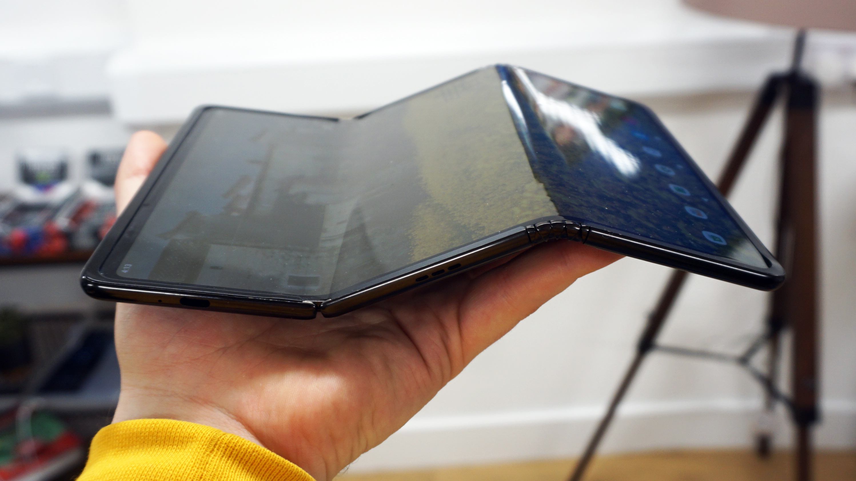 TCL's foldable tablet concept