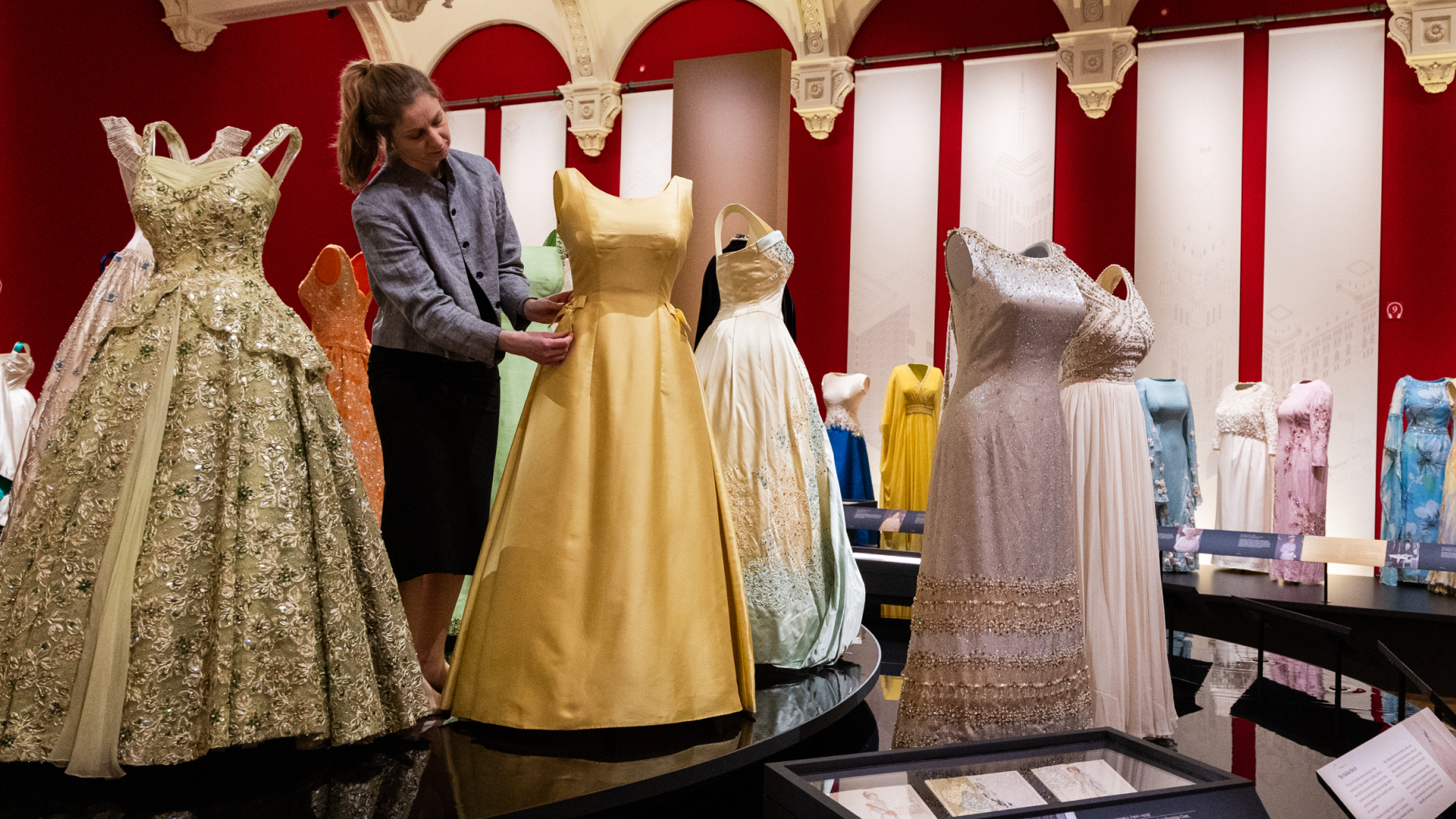 Queen Elizabeth II fashion