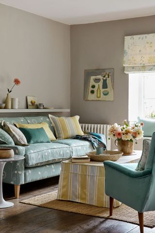 Cottage ideas for a living room – cottage lounge inspiration – Vanessa Arbuthnott living room