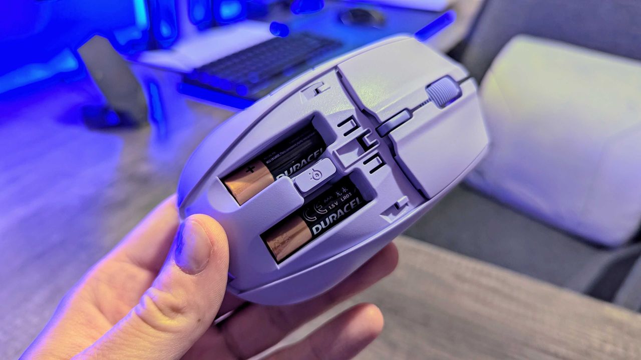 Image of the SteelSeries Rival 3 (Gen 2) Wireless gaming mouse.