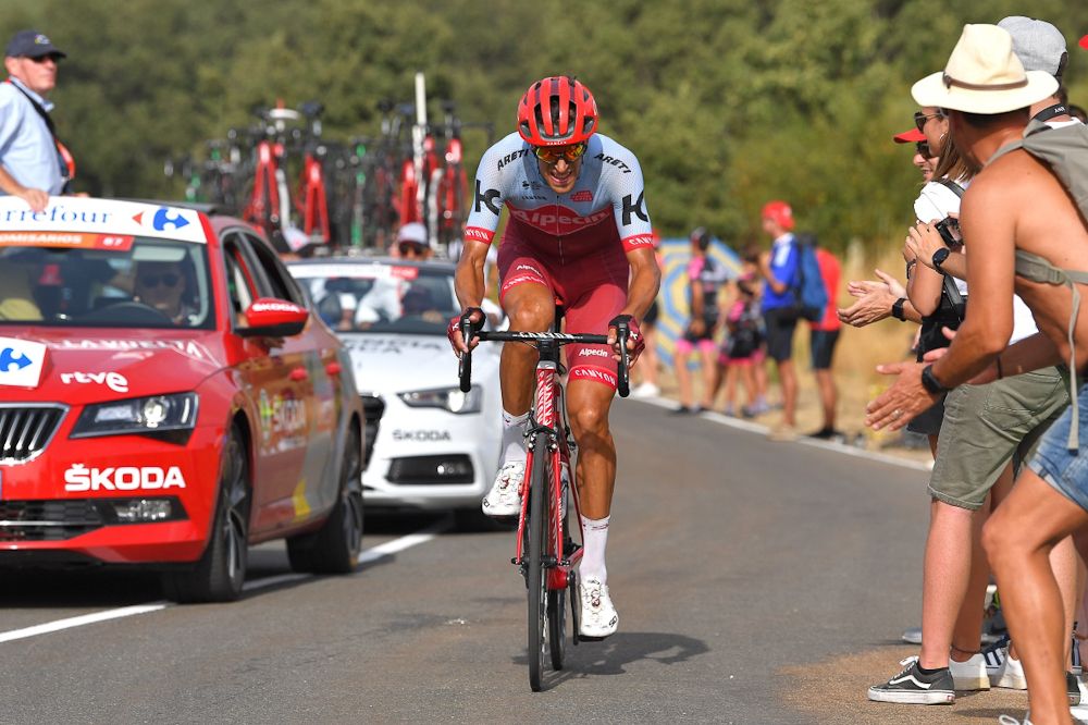Reto Hollenstein chases up La Covatilla during stage 9