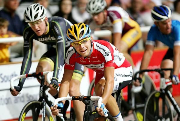 Bobridge checks the leader board