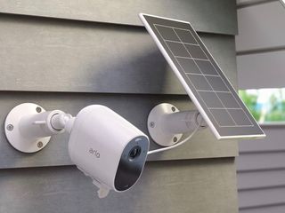 Arlo Essential Power Options