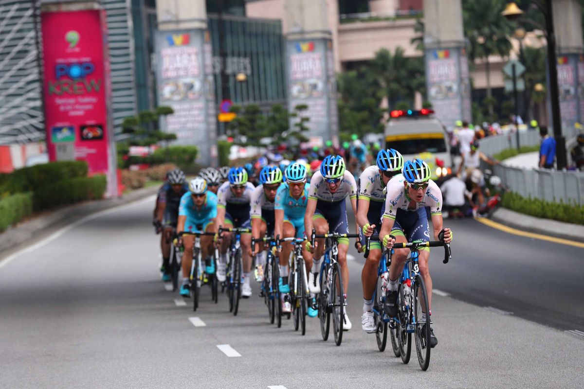Pieter Weening on the front of the peloton