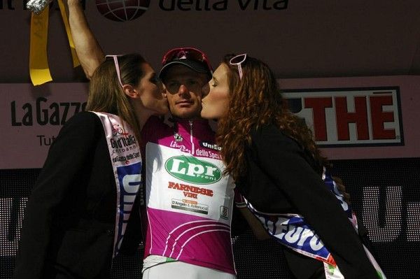 Danilo Di Luca (LPR Brakes) leads the points classification.