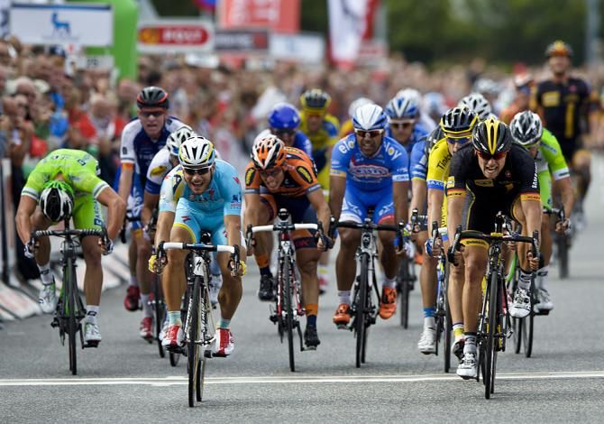 Andrea Guardini (Astana) out-sprints Gerald Ciolek (MTN - Qhubeka)