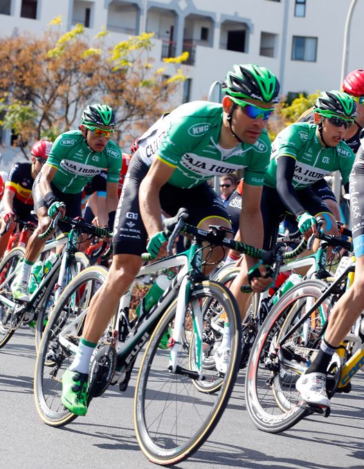 Action at the Volta ao Algarve on stage 5