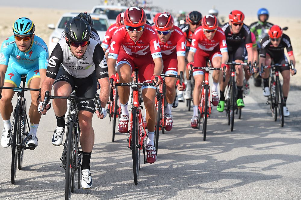 Mark Cavendish (Dimension Data) made the lead split