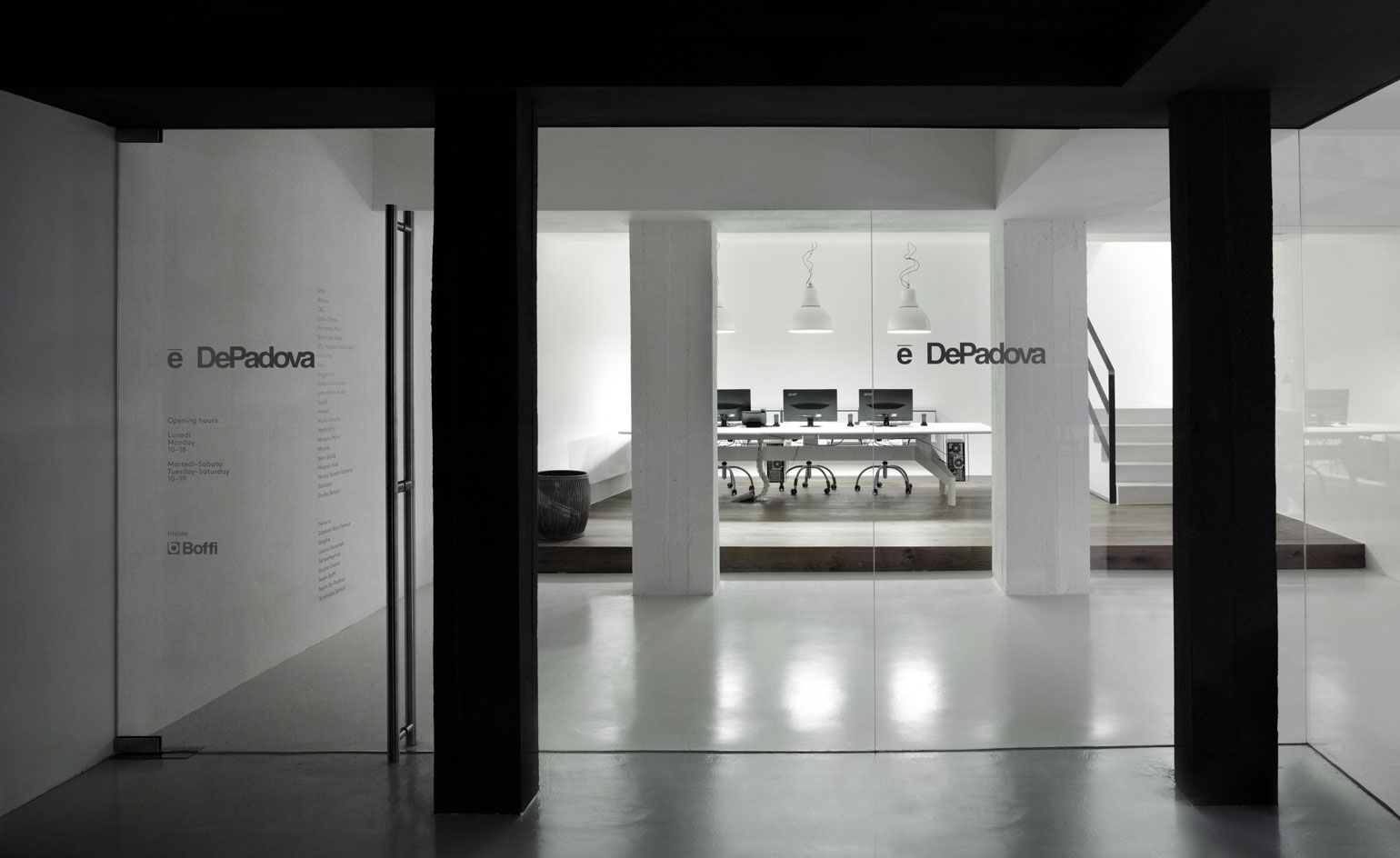 Inside, windows and skylights bring a poetic light to the space, minimalist in structure but richly decorated with the company’s modern offering