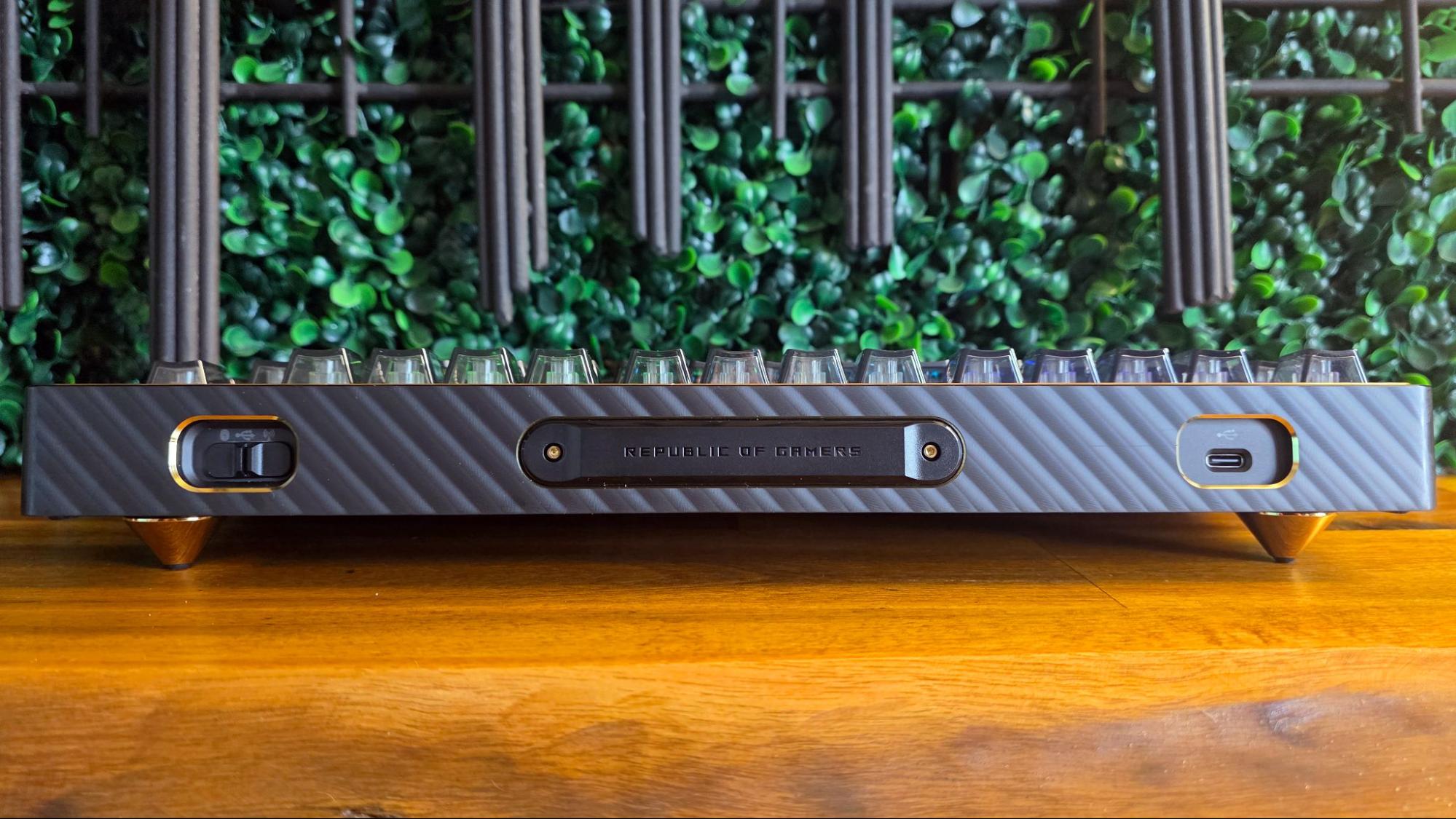 Asus ROG Azoth Extreme Edition 20