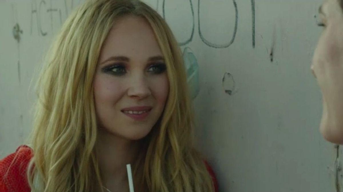 Juno Temple in Afternoon Delight