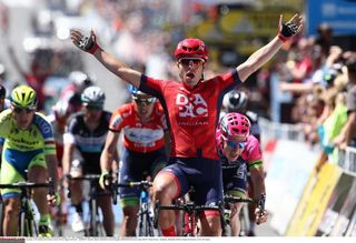 Wouter Wippert (Drapac) raises his arms in celebration