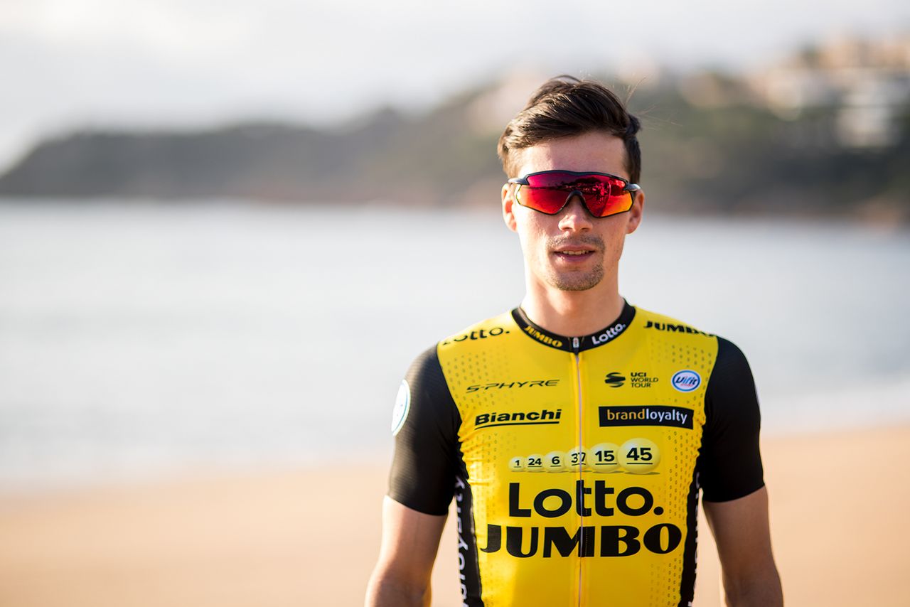 Primoz Roglic models the 2018 LottoNL-Jumbo kit