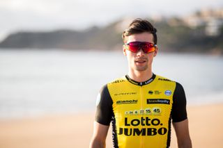 Primoz Roglic models the 2018 LottoNL-Jumbo kit