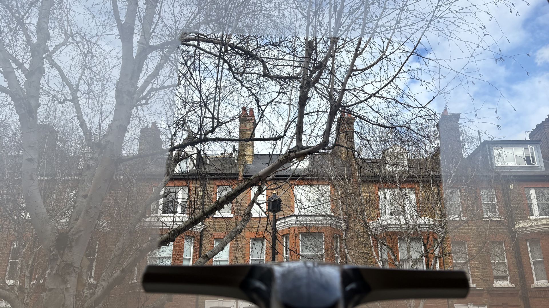 Testing the Beldray Cordless Window Vacuum