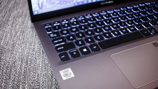 Asus VivoBook 15 review - deck and keyboard