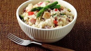 Chicken and bacon risotto with vegetables