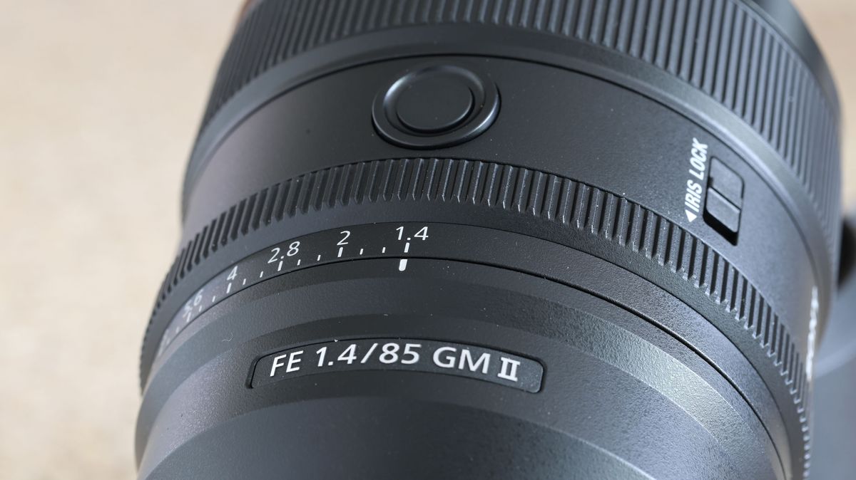 Sony FE 85mm F1.4 GM II review: a spectacular portrait lens | TechRadar