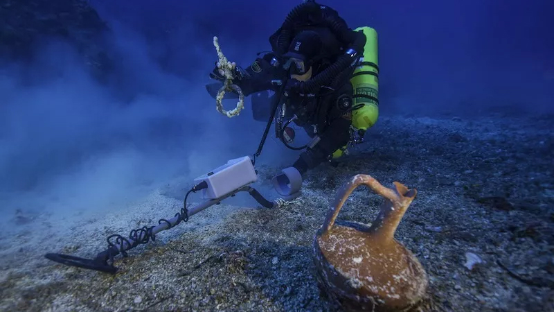 During the 2014 mission, divers also explored the Antikythera wreckage using rebreather technology, which recycles air. The technology let the divers stay underwater for up to three hours at a time, so they could dig up artifacts like this lagynos.