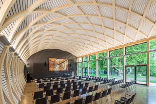 Christie Ultra Series LCD displays have been installed at a striking multipurpose event space at the Institut für Holztechnologie (IHD) in Dresden, Germany.