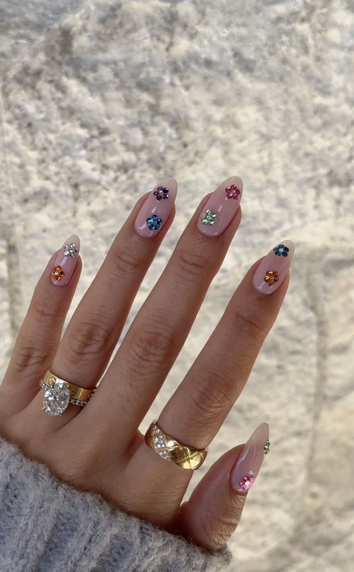IG @nailsbyzola