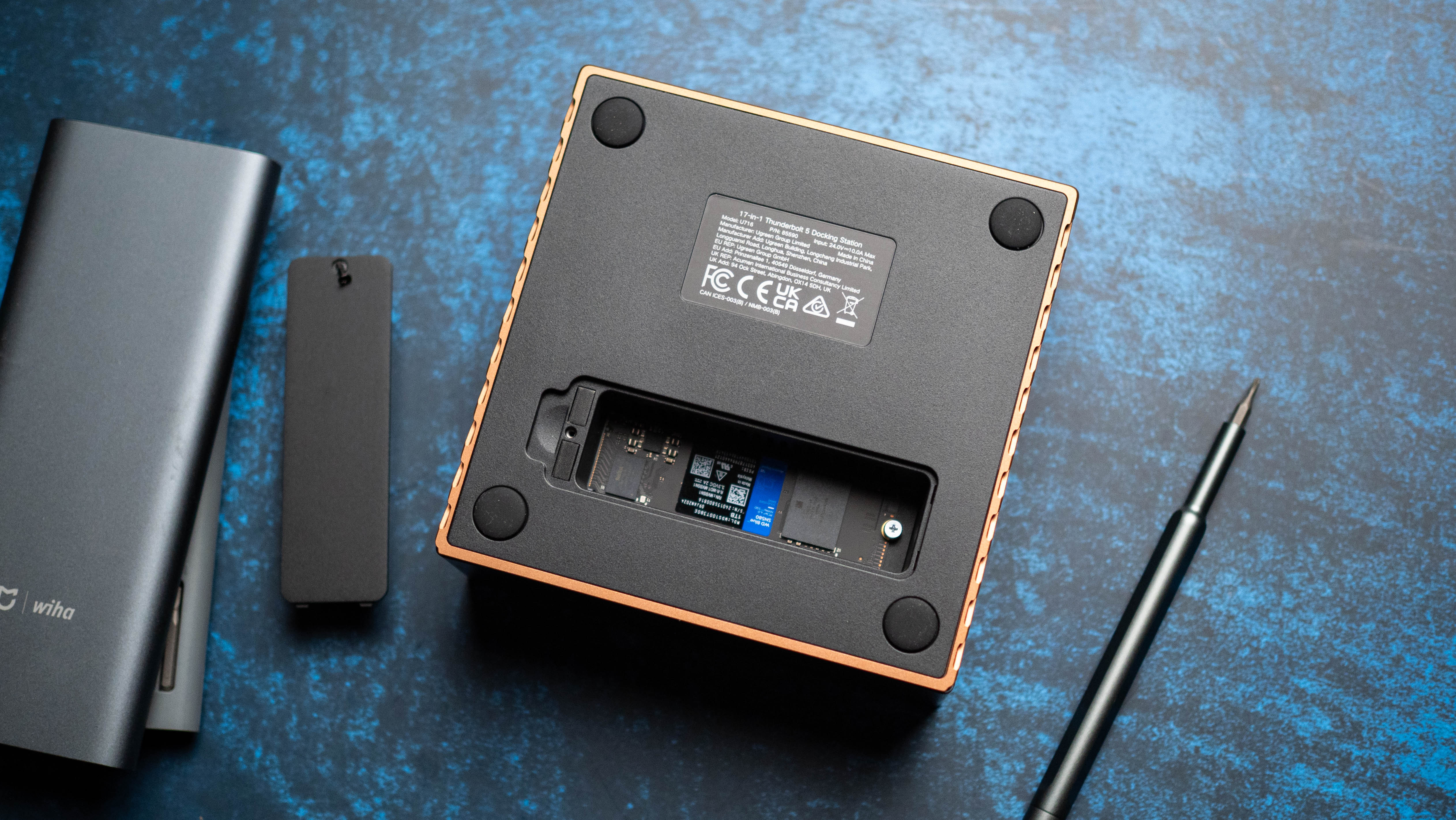 UGREEN 17-in-1 Maxidok Thunderbolt 5 review on Android Central