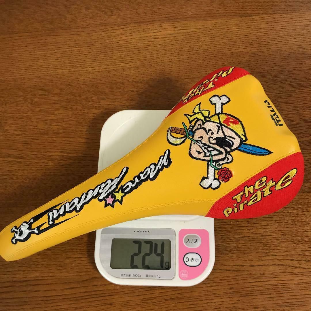 The weight of this new, unused saddle is just 224 grams, which compares very favourably with the weight of today&rsquo;s racing saddles &ndash; and this one&rsquo;s more than 20 years old