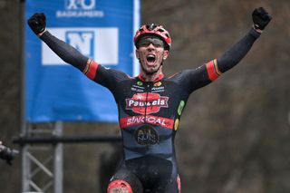 Laurens Sweeck wins Flandriencross in Hamme