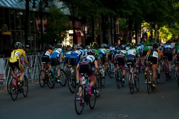 The 2012 Women's Presbyterian Criterium start.