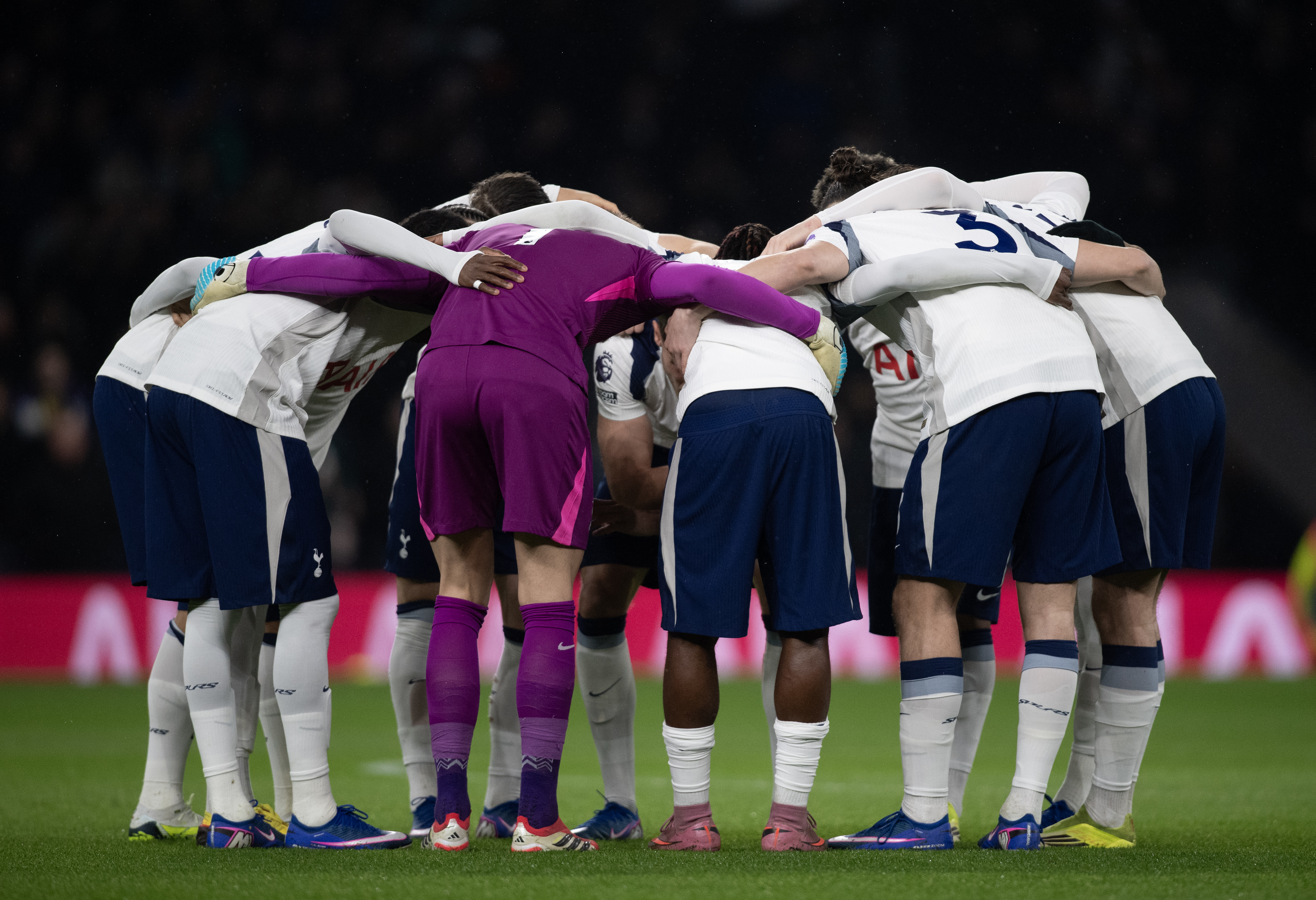 LONDON, ENGLAND - FEBRUARY 10: Tottenham Hotspur form a team huddle before the Premier League match between Tottenham Hotspur and Newcastle United at Tottenham Hotspur Stadium on February 10, 2026 in London, England. (Photo by Visionhaus/Getty Images)