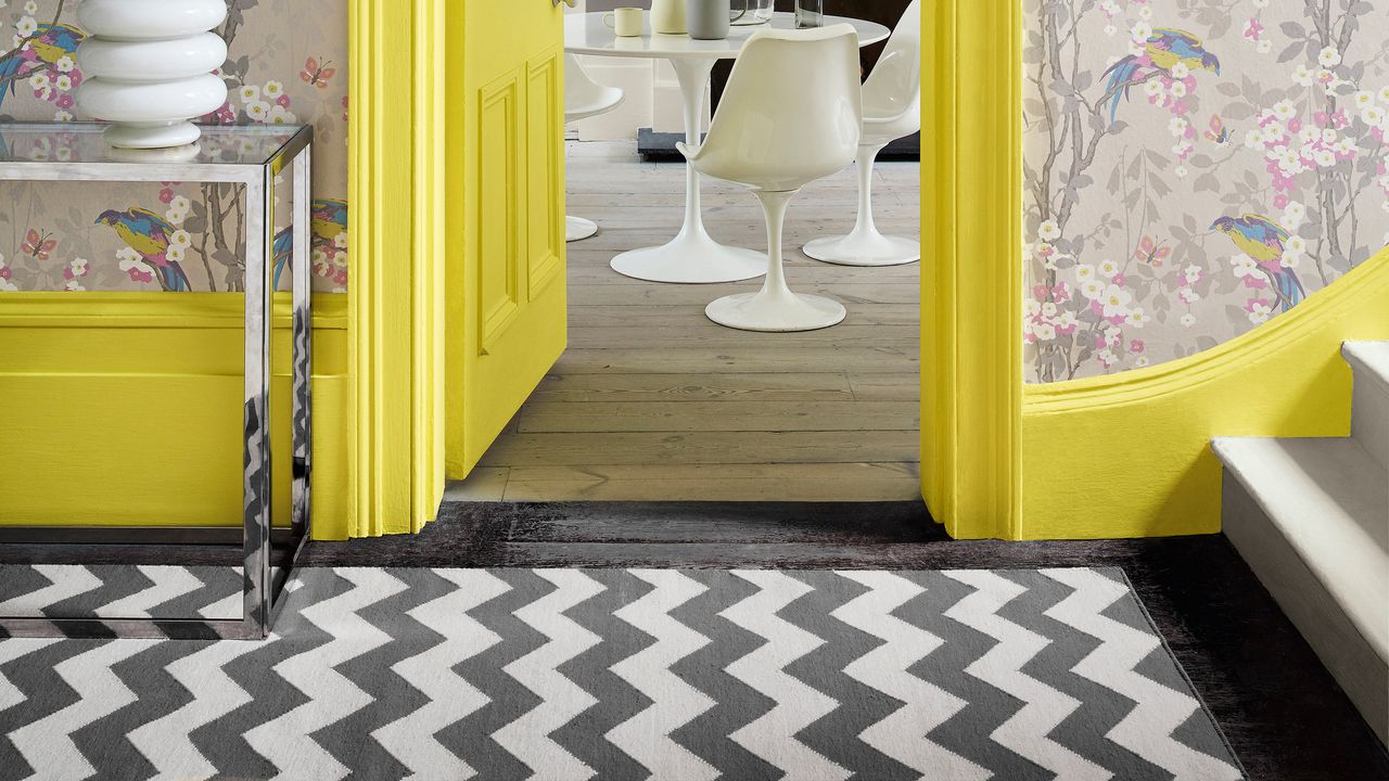 bright yellow skirting and architrave