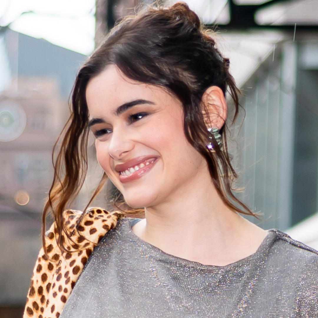 Barbie Ferreira elevated a T-shirt and jeans with slingback pumps