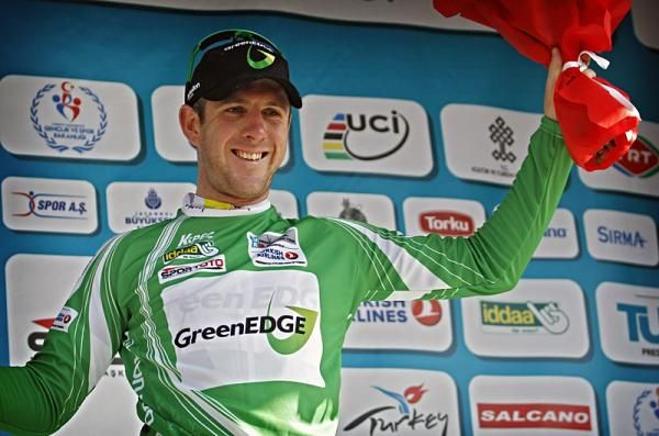 Matt Goss (GreenEdge) leads the points classification.