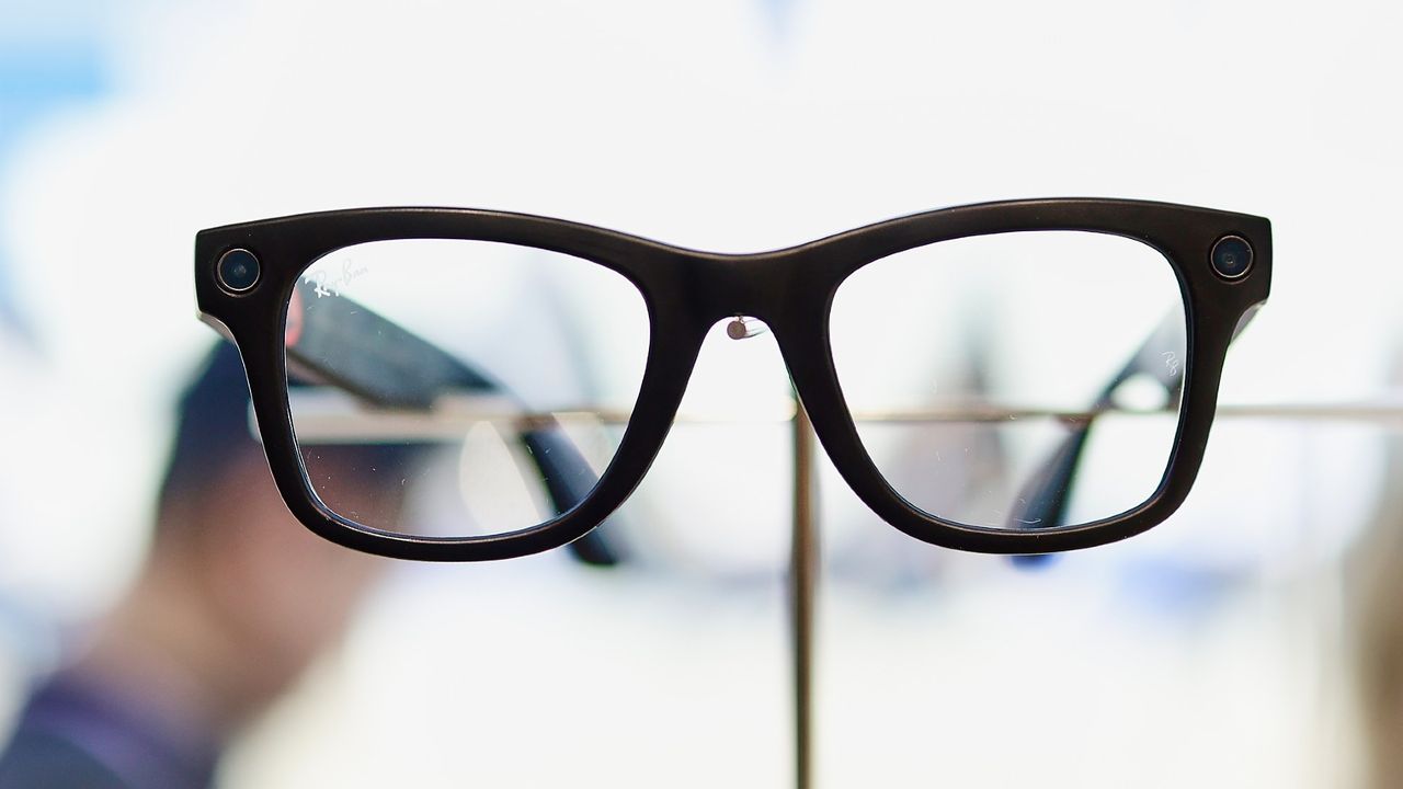 Smart glasses: Preferred eyewear for creeps?