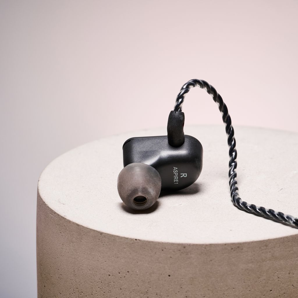 64 audio Aspire 1
