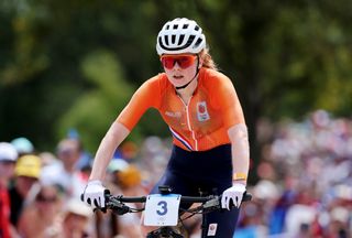 Puck Pieterse took fourth in the Paris Olympics MTB event