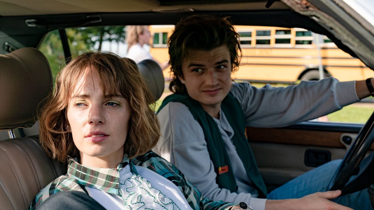 Maya Hawke and Joe Keery in Stranger Things