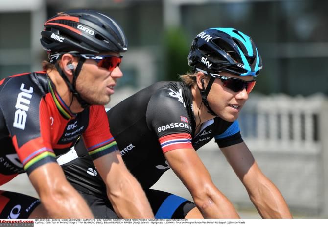 Thor Hushovd (BMC) and Edvald Boasson Hagen (Team Sky) enjoying a Norwegian chat
