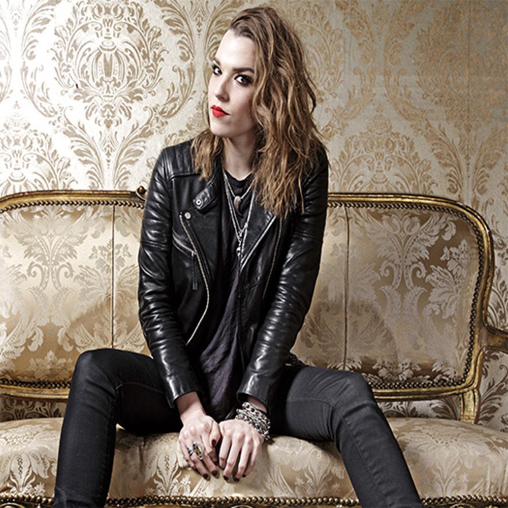 Lzzy hale. Лиззи Хейл. Элизабет Хейл Halestorm. Elizabeth "Lzzy" Hale. Lzzy Hale Halestorm.