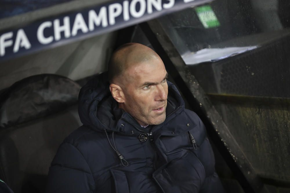 Zinedine Zidane keen for Real Madrid to focus on Valencia rather than ...