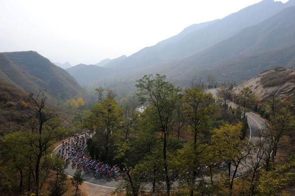Spectacular landscape greeted the peloton on stage 3 of the Tour of Beijing.