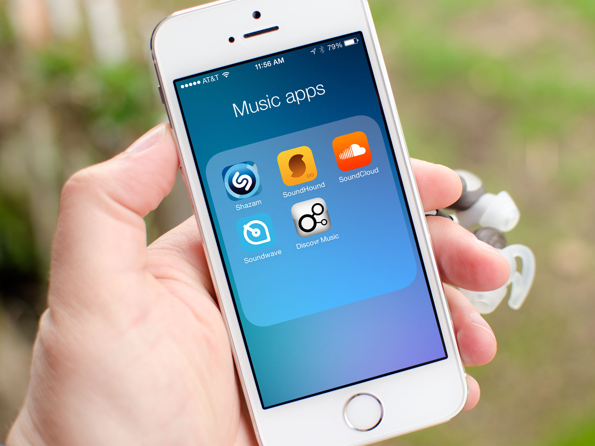 Можно ли на айфонах слушать музыку. Музыкальное приложение для айфона. Приложение фото на айфоне. Приложение музыка на iphone. Поющее фото приложение на айфон.