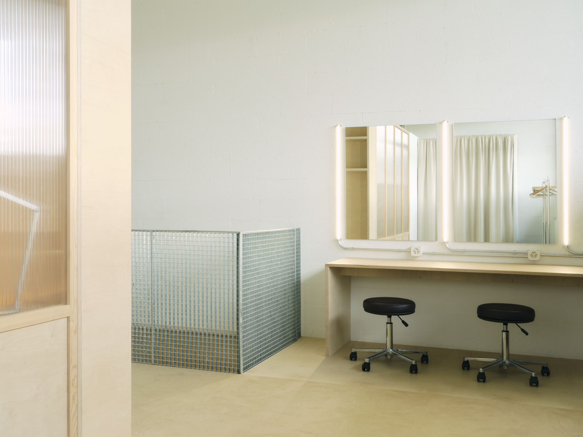 Studio 18%, Geneva, by Sapid Studio