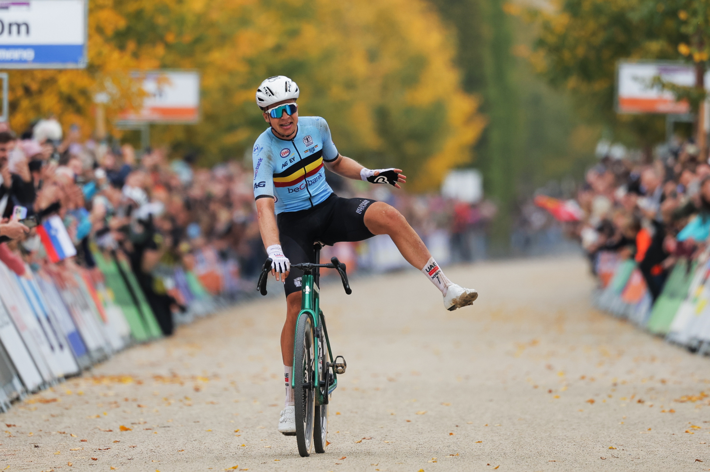 Picture by Alex Whitehead/SWpix.com - 12/10/2025 - Cycling - 2025 UCI Gravel World Championships, Zuid-Limburg, Netherlands - Men Elite Race - Florian Vermeersch (Belgium) Wins the Men Elite Gravel World Championship