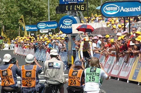 Photographers catch David Millar