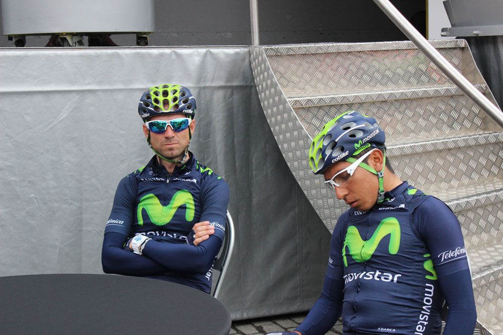 Alejandro Valverde and Nairo Quintana relax before the start