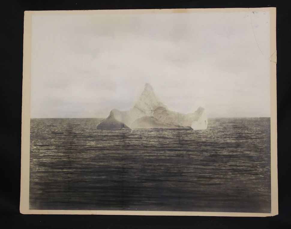 titanic approaching iceberg image