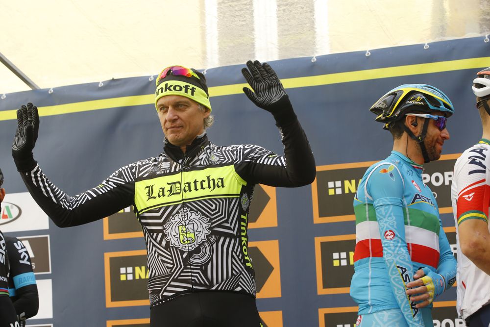 Oleg Tinkov steals the limelight at sign on