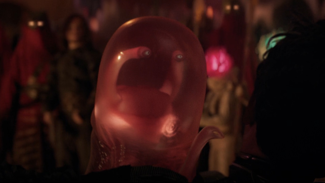 Veb talking to Ant-Man in Quantumania