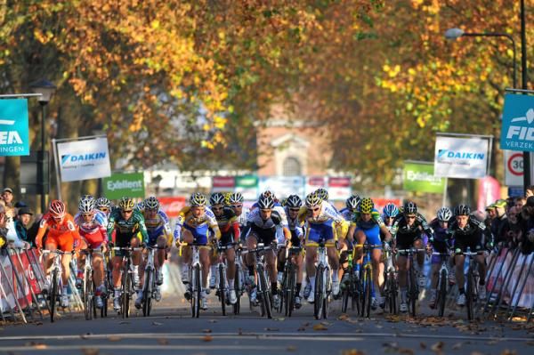 A small field sets off for a tricky 'cross